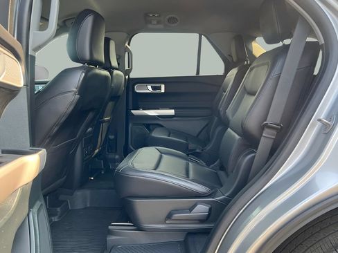 Certified 2023 Ford Explorer XLT w/ Equipment Group 202A AWD/4WD image 30