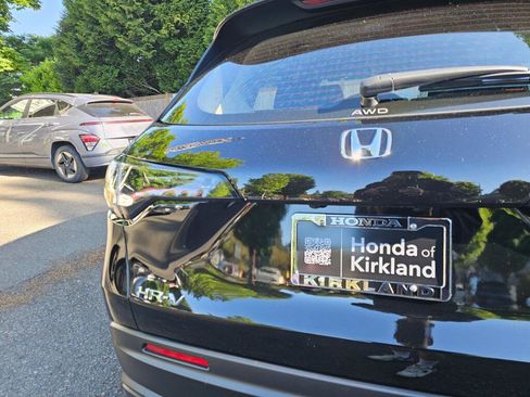 Certified 2025 Honda HR-V LX image 15