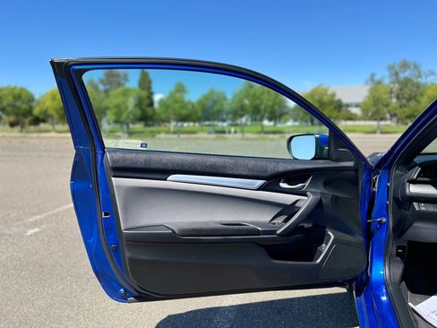 Used 2016 Honda Civic LX image 9