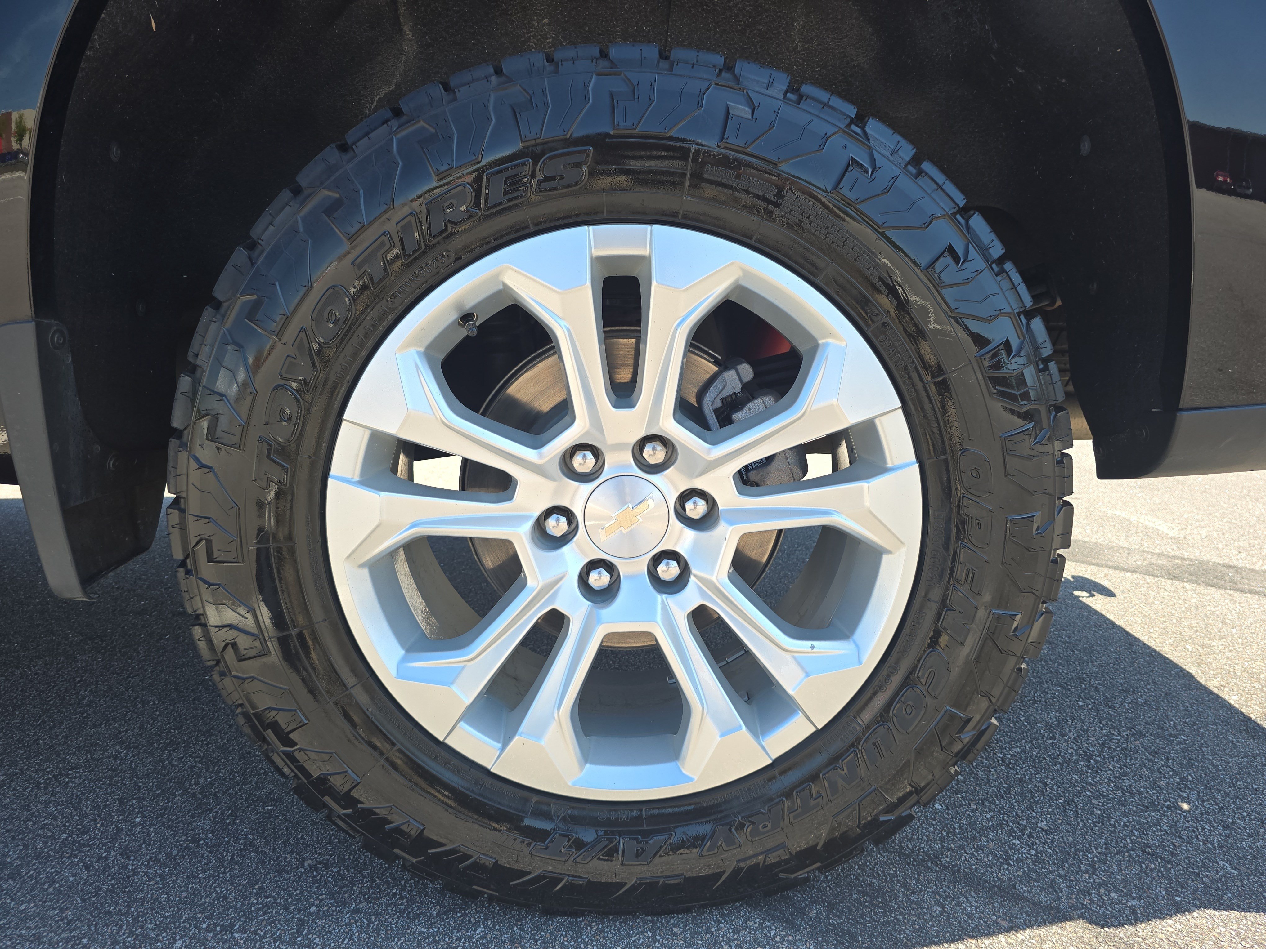 Used 2024 Chevrolet Silverado 1500 LTZ AWD/4WD image 32