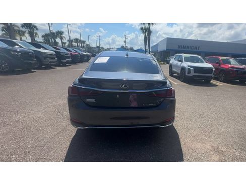 Used 2024 Lexus ES 300h Ultra Luxury w/ Accessory Package (Z2) FWD image 3