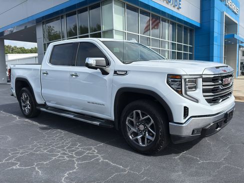 Used 2026 GMC Sierra 1500 SLT AWD/4WD image 2