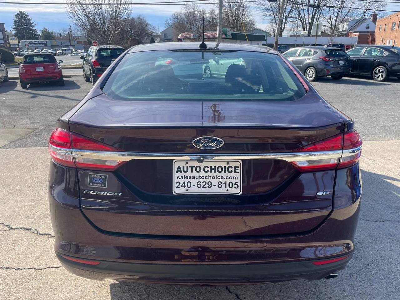 Used 2017 Ford Fusion SE w/ Fusion SE Technology Package FWD image 13