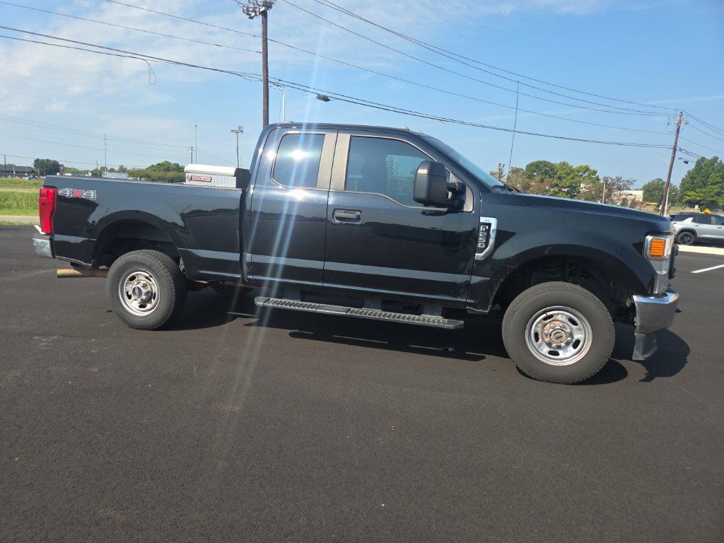 Used 2021 Ford F250 XL w/ Power Equipment Group AWD/4WD image 9