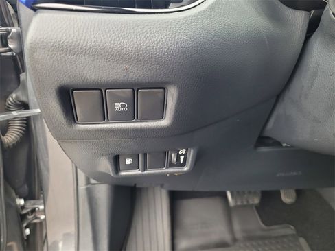 Certified 2022 Toyota C-HR XLE image 25