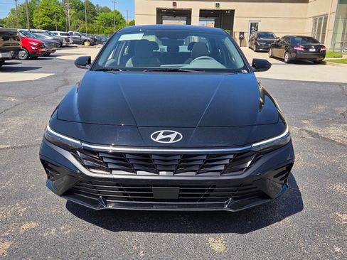 New 2026 Hyundai Elantra SEL Sport Premium FWD image 2