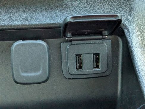 Used 2018 GMC Yukon SLE w/ Convenience Package image 21