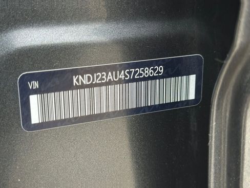 Used 2025 Kia Soul LX w/ LX Technology Package FWD image 27