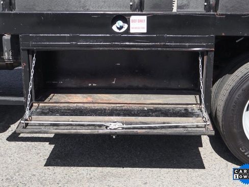 Used 2016 Ford F550 4x4 Crew Cab Super Duty image 6