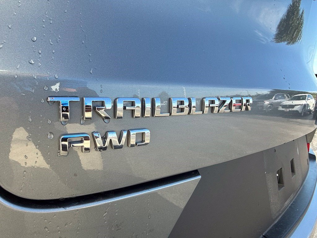 Used 2026 Chevrolet TrailBlazer LT w/ Convenience Package AWD/4WD image 5