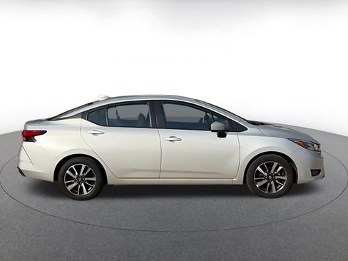 Used 2025 Nissan Versa SV FWD image 16