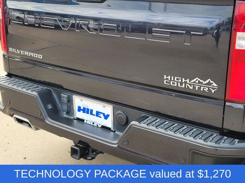 Used 2024 Chevrolet Silverado 1500 High Country w/ High Country Premium Package AWD/4WD image 6