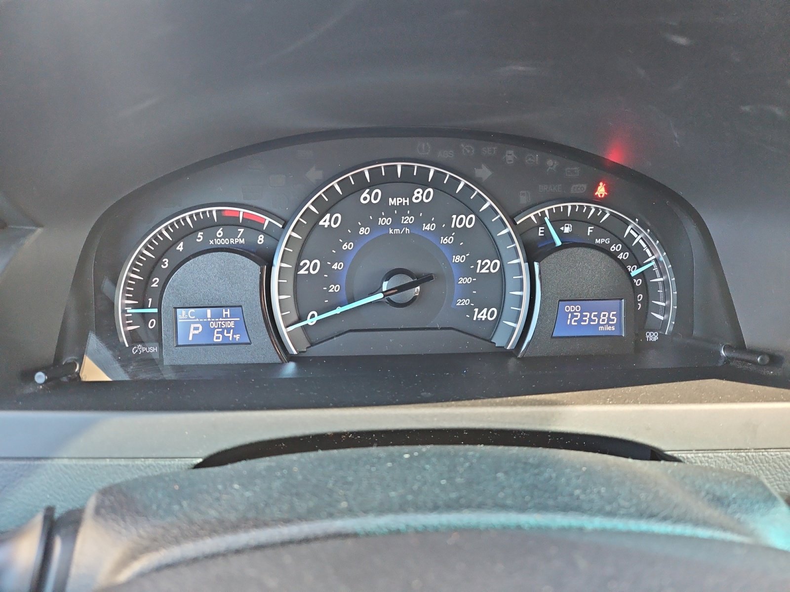 Used 2012 Toyota Camry XLE w/ Leather Pkg FWD image 25