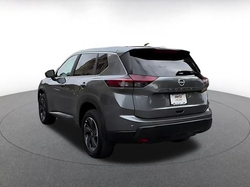 Used 2025 Nissan Rogue SV image 11