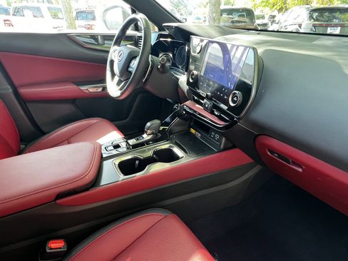 Used 2025 Lexus NX 250 FWD w/ Towing Package (2000 Lbs) image 47