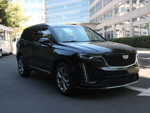 Used 2020 Cadillac XT6 Sport image 1