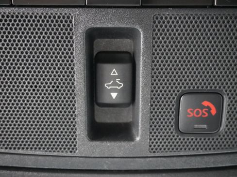 Used 2017 INFINITI Q60 w/ Premium Plus Package 2.0T RWD image 28