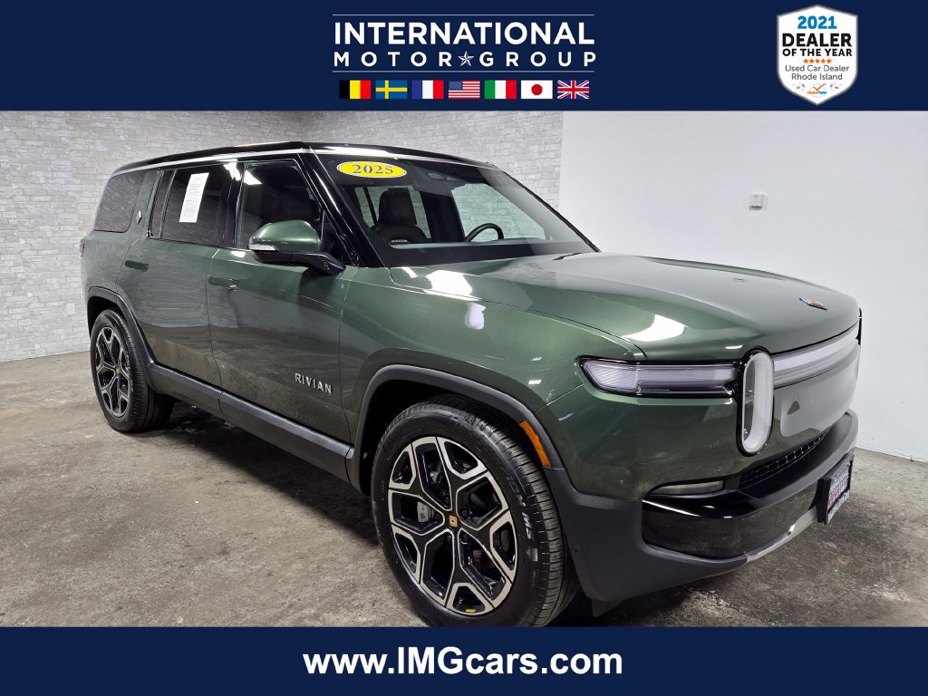 Used 2025 Rivian R1S Adventure Dual AWD/4WD image 1