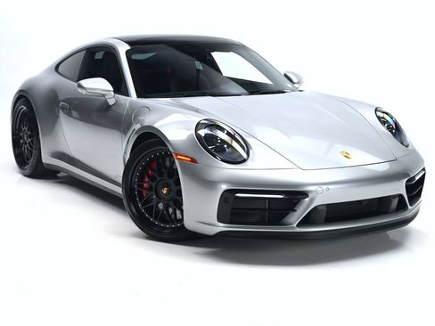 Used 2023 Porsche 911 GT3 RS image 3
