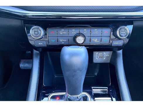 Used 2025 Jeep Compass Limited w/ High Altitude Package image 29