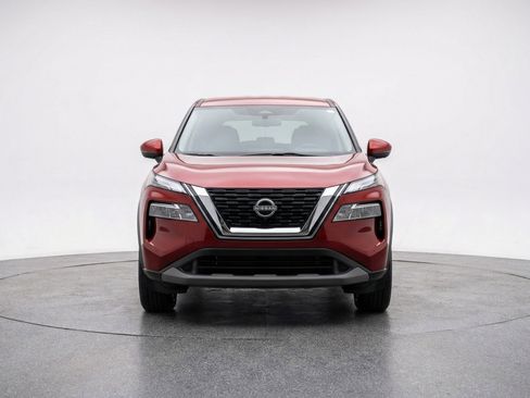 Used 2025 Nissan Rogue SV AWD/4WD image 2