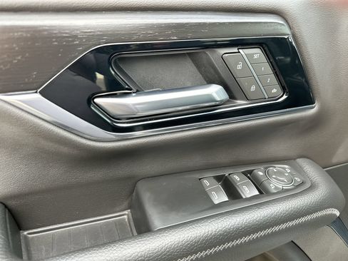 Certified 2025 GMC Yukon Denali AWD/4WD image 13