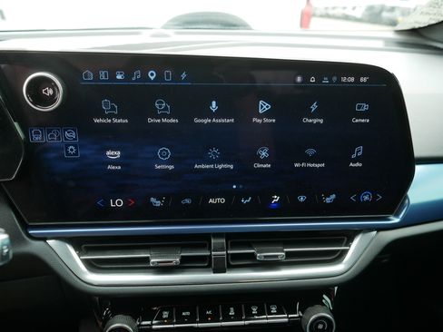Used 2024 Chevrolet Equinox EV LT AWD/4WD image 30