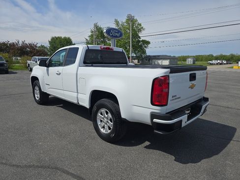 Used 2018 Chevrolet Colorado W/T w/ WT Convenience Package RWD image 8