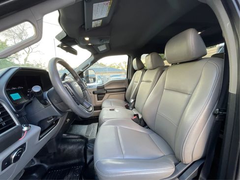 Used 2022 Ford F250 XL w/ Power Equipment Group image 7