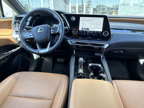 Used 2025 Lexus RX 350 FWD w/ Technology Package image 19