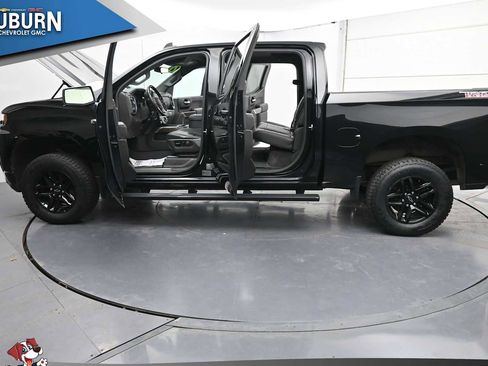 Used 2021 Chevrolet Silverado 1500 LT Trail Boss w/ Convenience Package II image 35