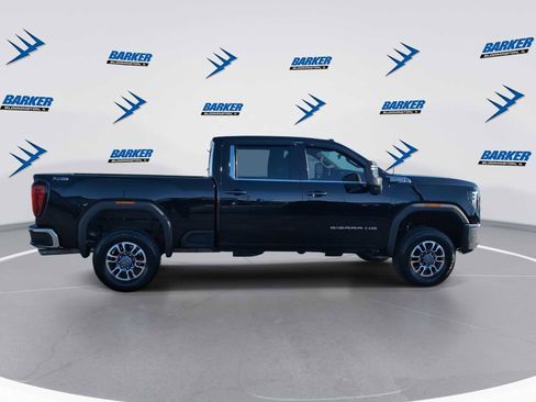 Used 2024 GMC Sierra 2500 SLE w/ SLE Value Package; image 9