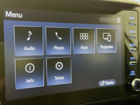 Used 2019 Toyota C-HR XLE FWD image 15