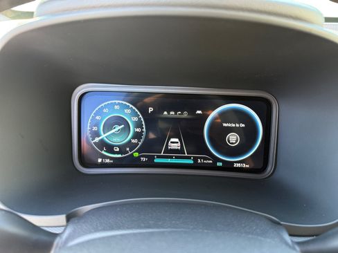 Certified 2023 Hyundai Kona Limited FWD image 11