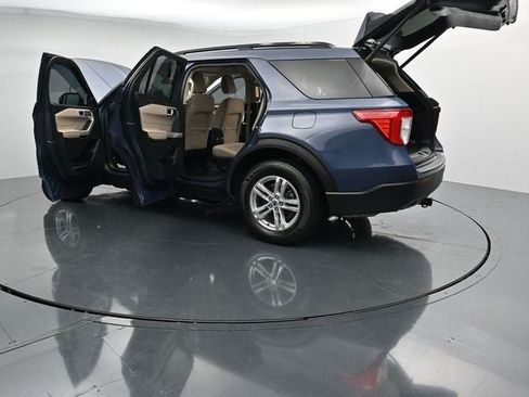 Used 2021 Ford Explorer XLT AWD/4WD image 39