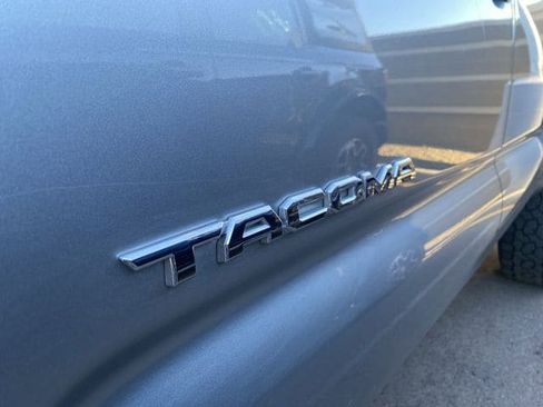 Used 2023 Toyota Tacoma TRD Off-Road image 8