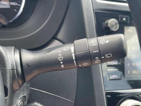 Used 2018 Subaru Forester 2.5i Premium AWD/4WD image 38