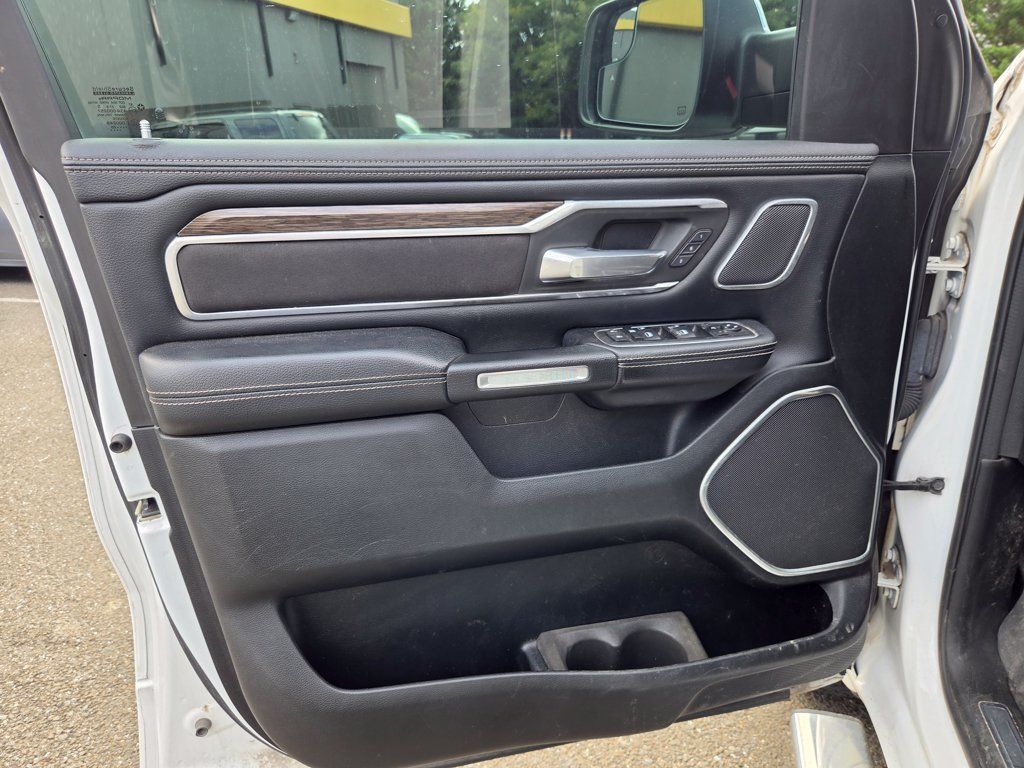 Used 2020 RAM 1500 Laramie AWD/4WD image 11