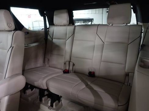 Used 2023 Cadillac Escalade Premium Luxury AWD/4WD image 24
