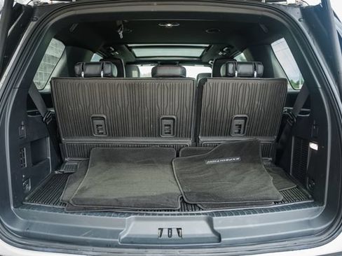 Used 2024 Ford Expedition Limited AWD/4WD image 12