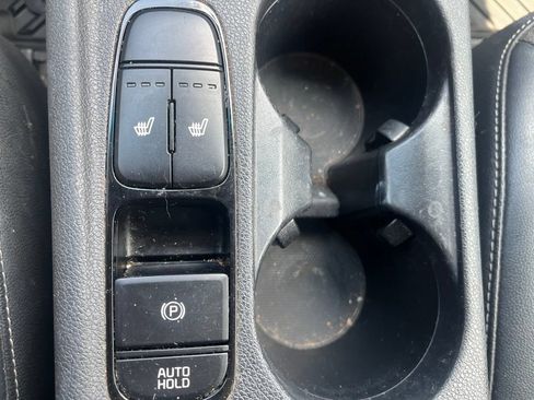 Used 2020 Kia Niro EX FWD image 20