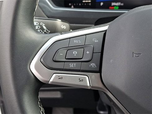 Used 2022 Volkswagen Tiguan SE image 21