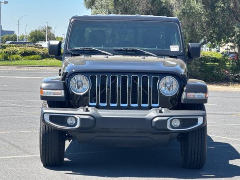 Used 2021 Jeep Gladiator Overland AWD/4WD image 9