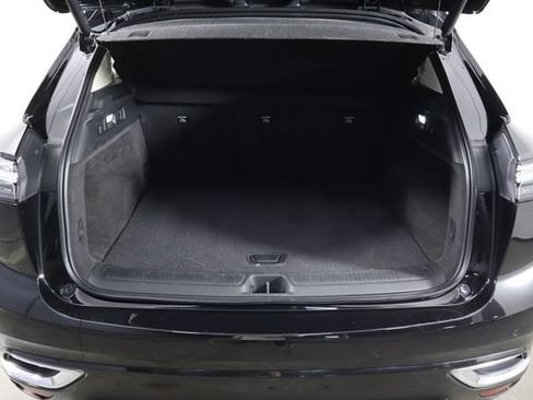 Used 2023 Buick Envision Avenir FWD image 16
