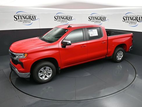 Used 2025 Chevrolet Silverado 1500 LT RWD image 14