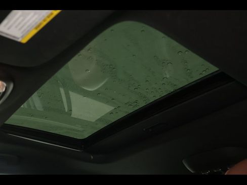 Used 2023 Dodge Durango GT image 3