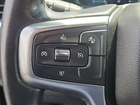 Used 2022 Chevrolet Suburban LT AWD/4WD image 22