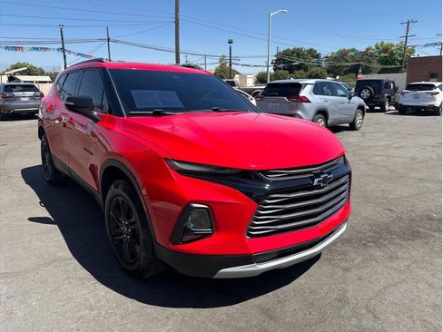 Used 2022 Chevrolet Blazer LT FWD image 3