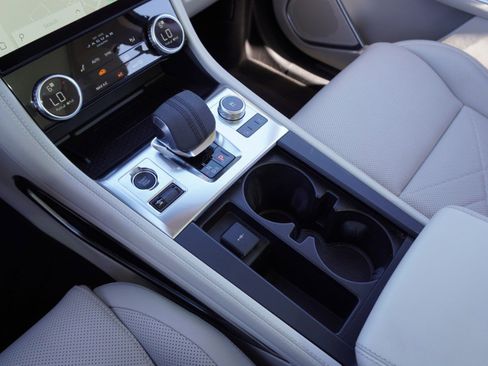 Used 2021 Jaguar F-PACE S image 19