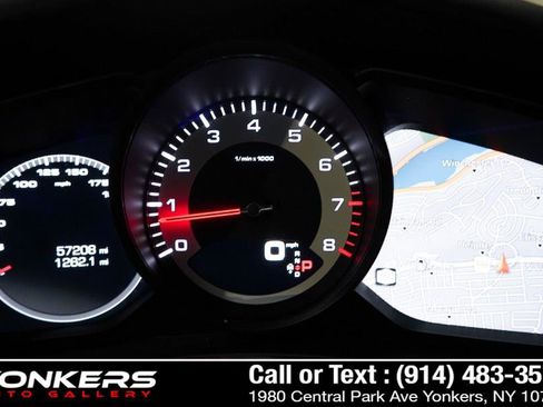 Used 2020 Porsche Panamera RWD image 59